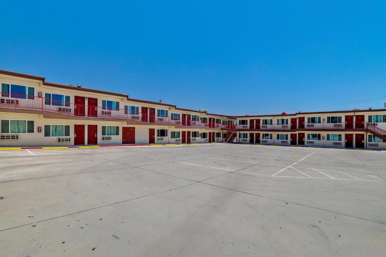 Red Roof Inn Needles Exterior photo